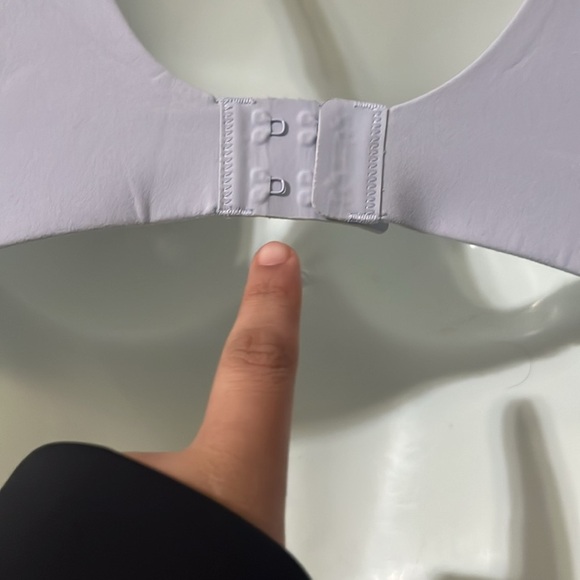 Lululemon sports bra - Picture 4 of 6